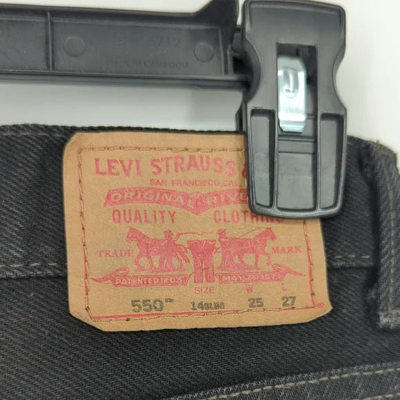 00120 Levi's 550 Relaxed Fit Straight Leg Jeans Black size 26x27 casual retro - Picture 6 of 9